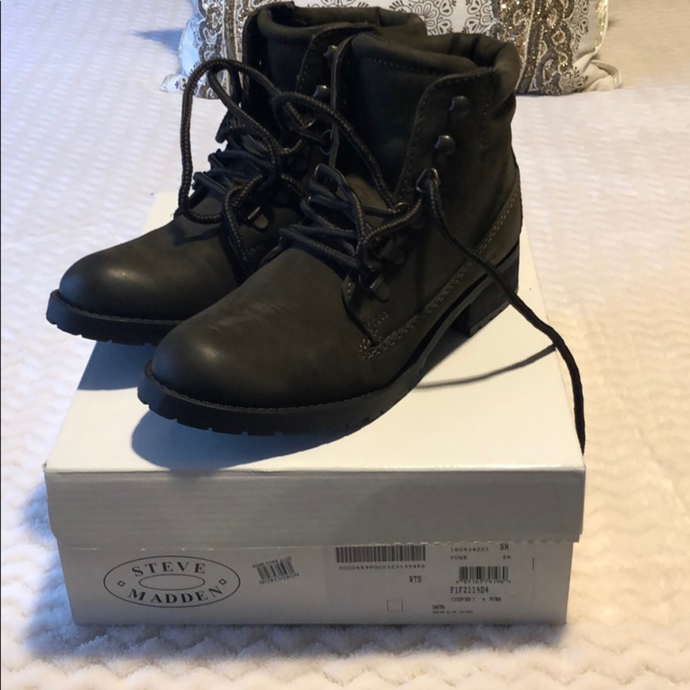 Steve Madden Boot